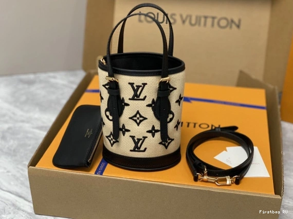 First bag NANO LOUIS BUCKET VUITTON 0822